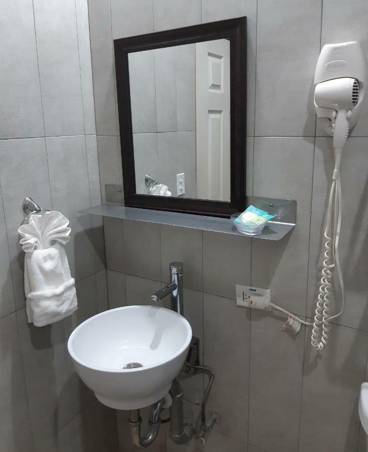Maya Bella Downtown Hotel Сан-Ігнасіо Екстер'єр фото